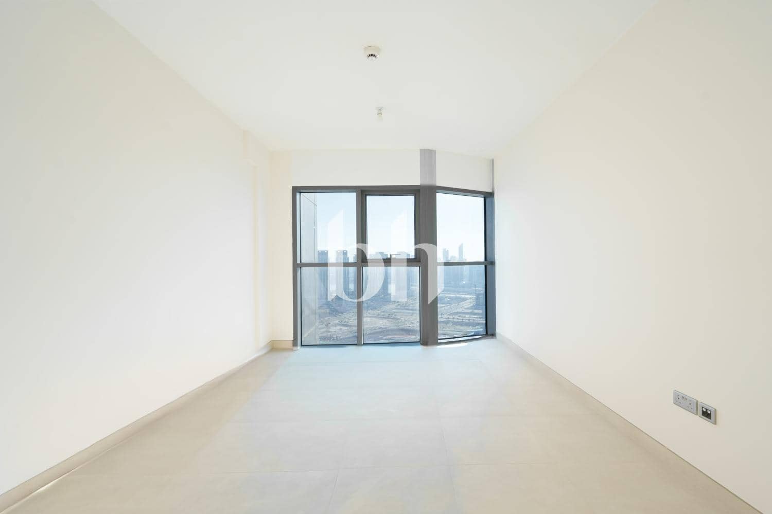 3 Bedroom Apartment in Radiant Square - photo 2
