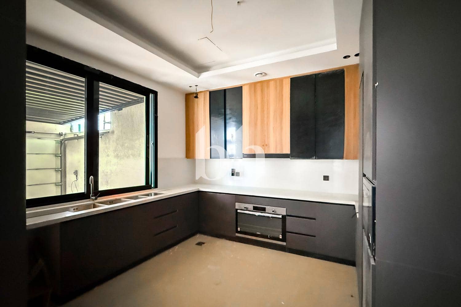 5 Bedroom Townhouse in Tilal City - photo 1