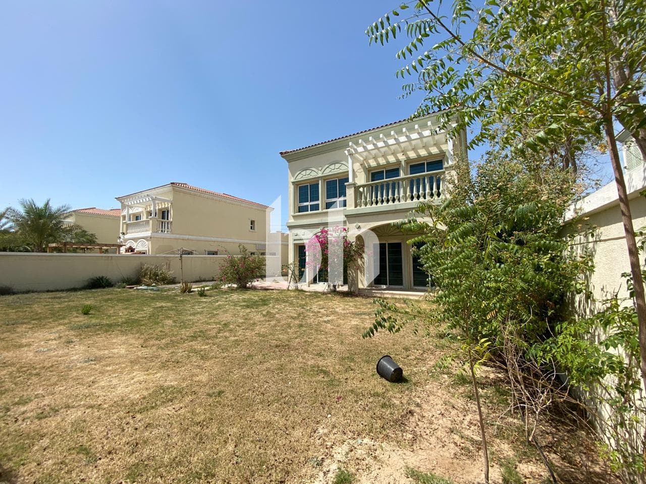 2 Bedrooms Villa in District 9C