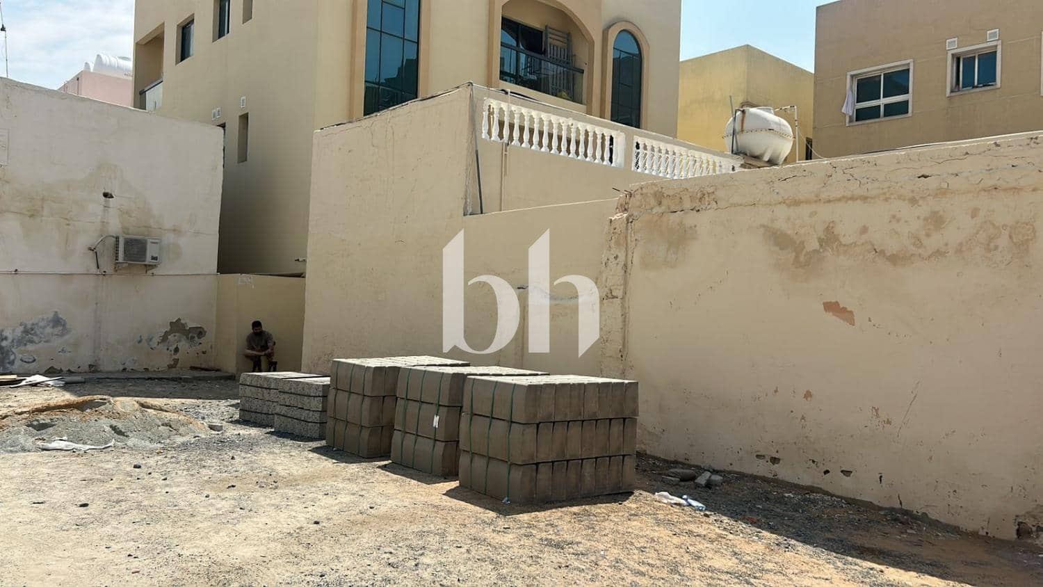 6 Bedroom Land in Hor Al Anz East - photo 1