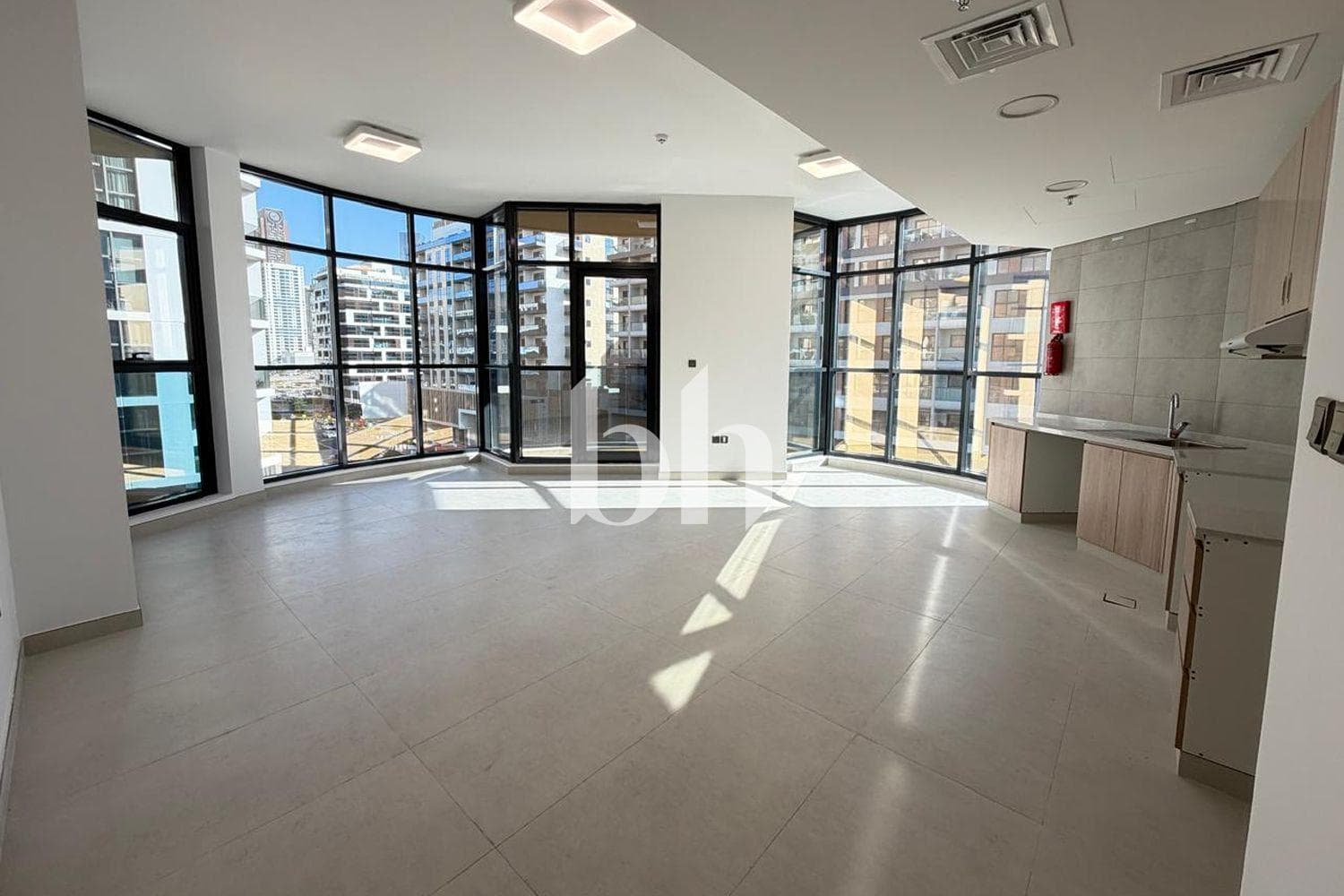 2 Bedrooms Apartment in Karimian 3