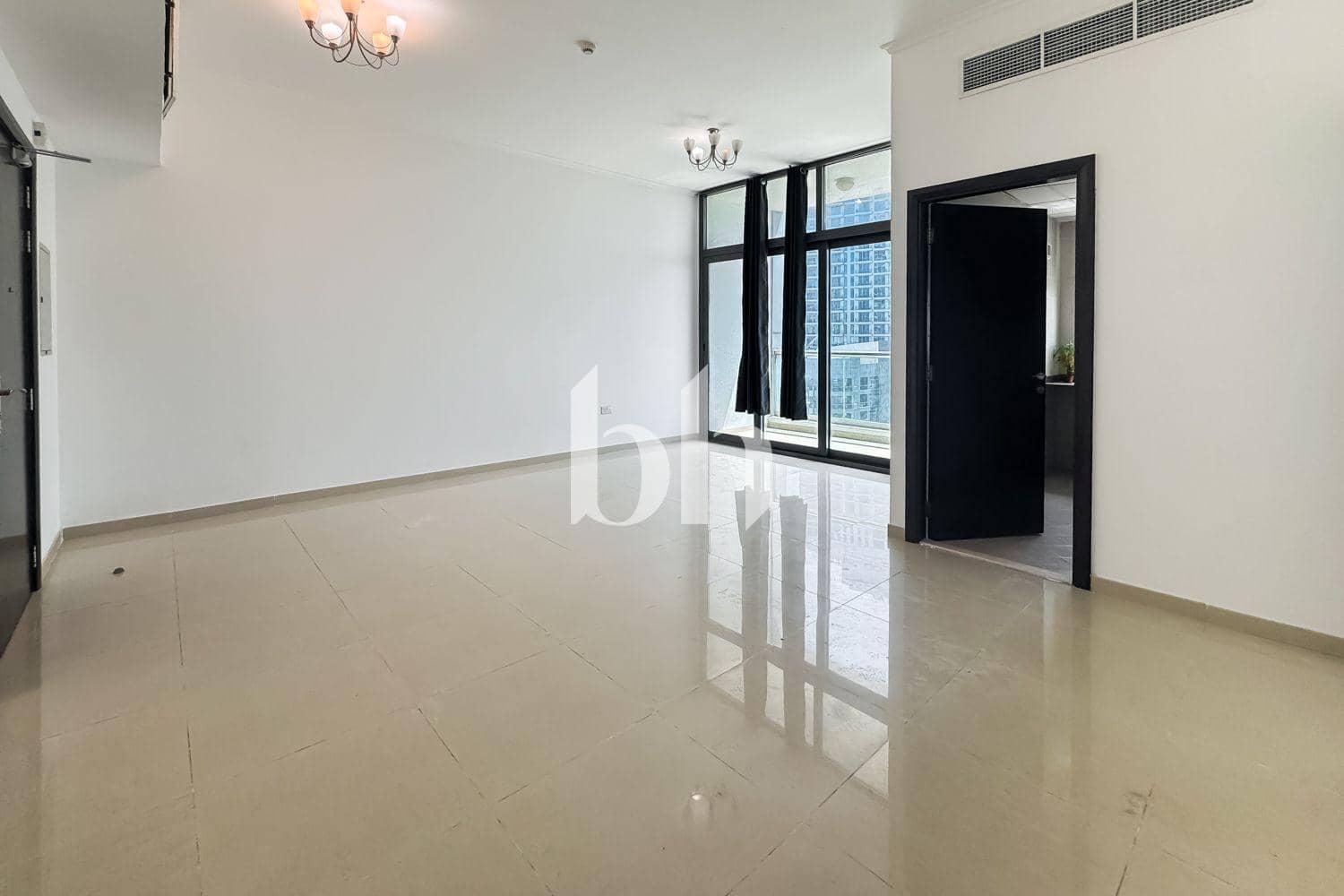 1 Bedroom Apartment in DEC Tower 2 - photo 1