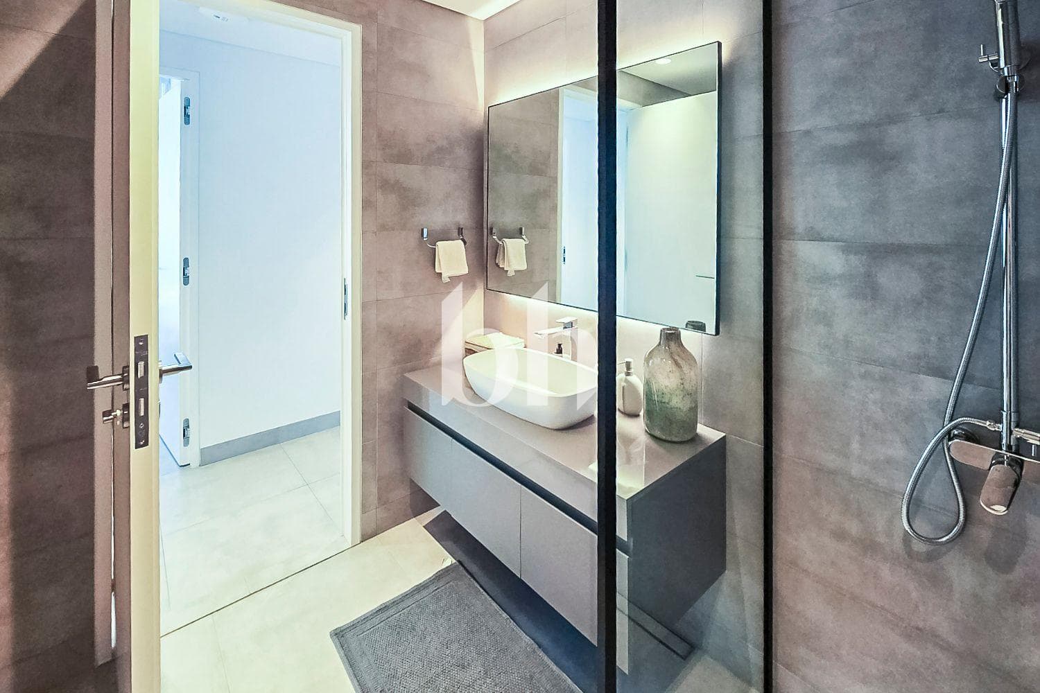 1 Bedroom Apartment in Nasaq - photo 1