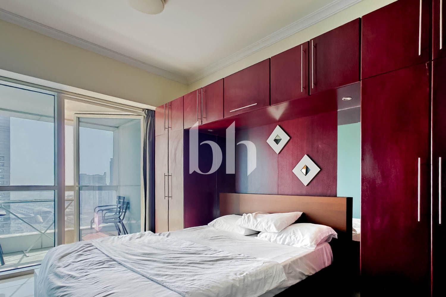 Studio Apartment in Saba Tower 3 - photo 2