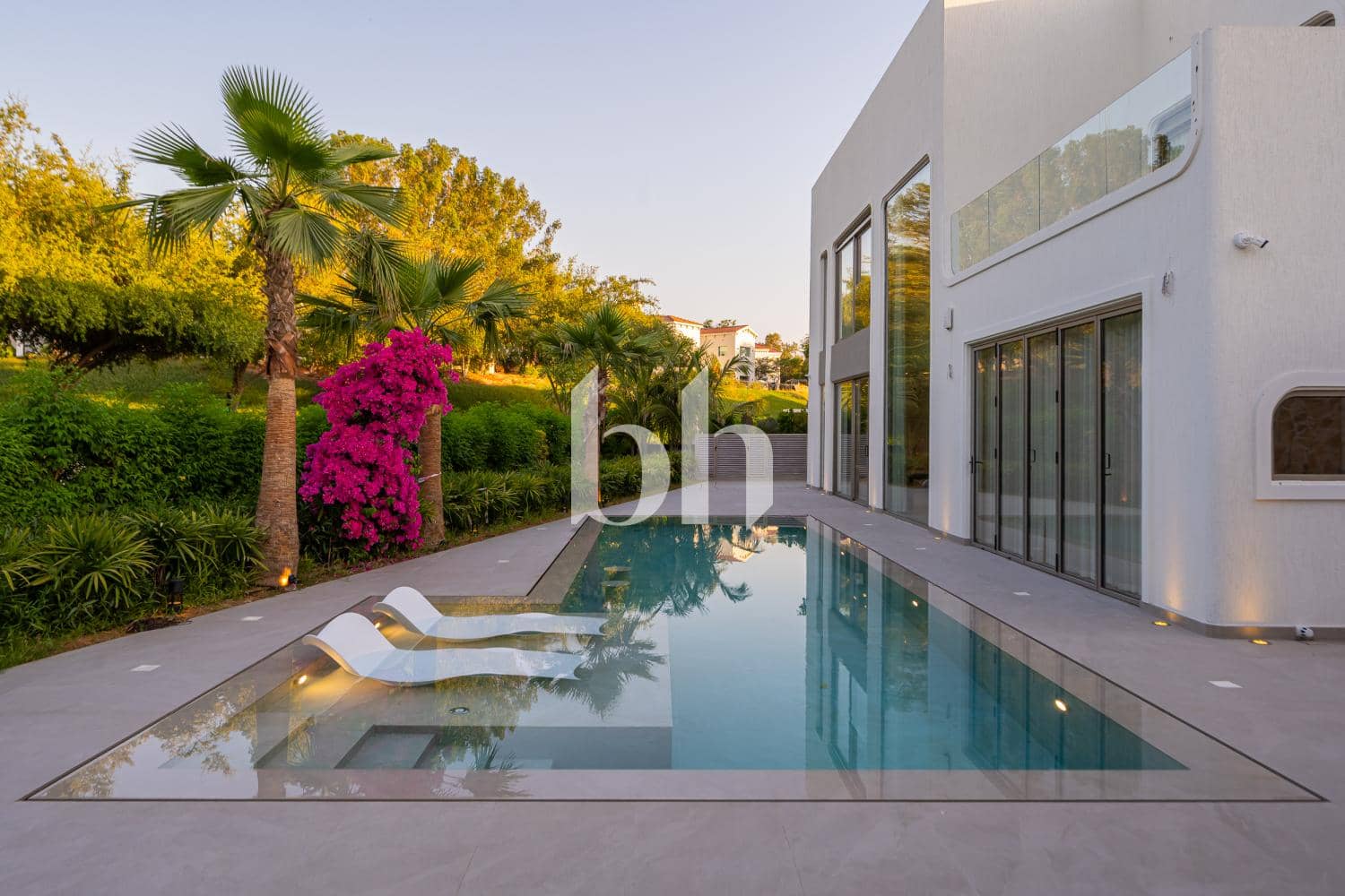 5 Bedroom Villa in Entertainment Foyer - photo 1