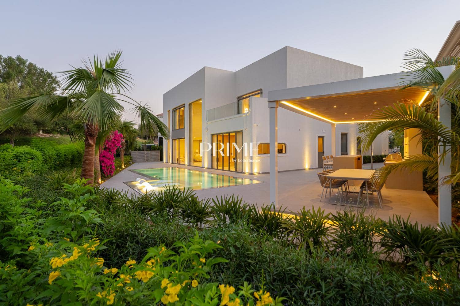 5 Bedroom Villa in Entertainment Foyer