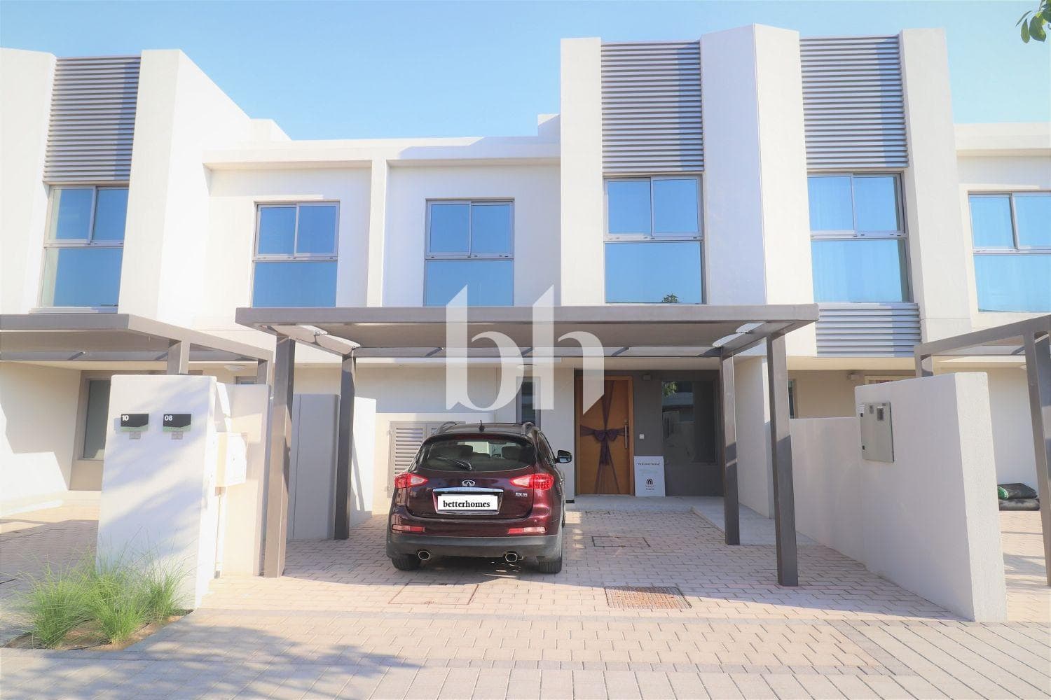 3 Bedrooms Townhouse in Al Zahia 4 - photo 1
