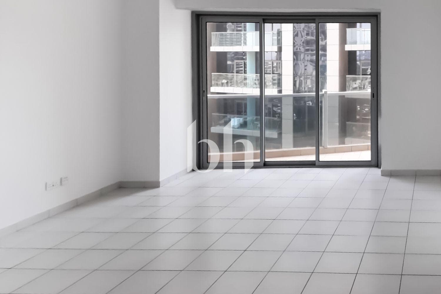 2 Bedrooms Apartment in Marina Tower - photo 1