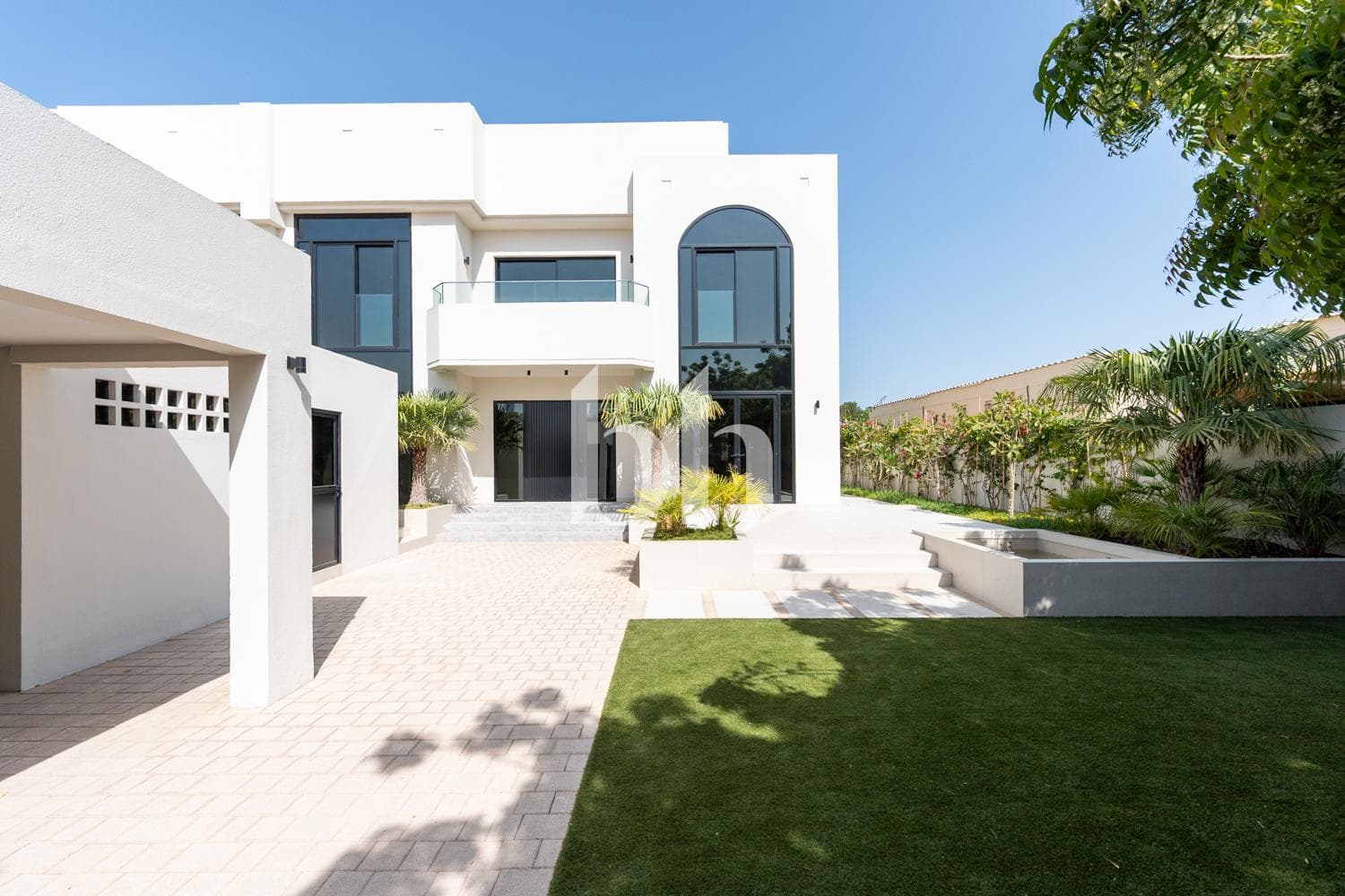 5 Bedrooms Villa in Jumeirah 1 Villas