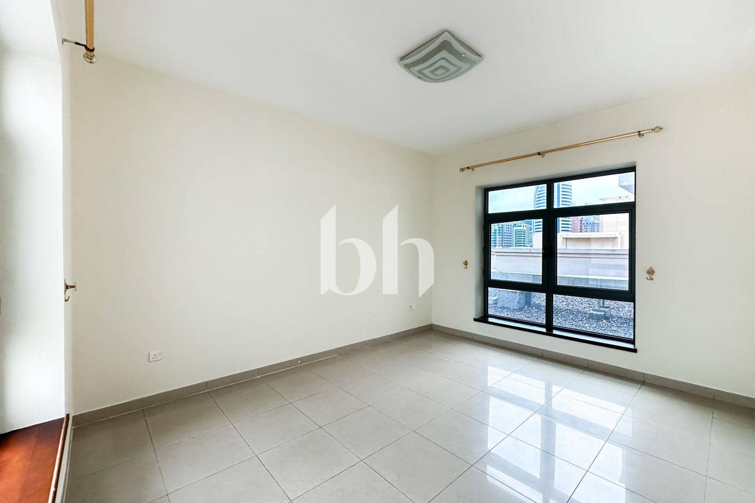 2 Bedroom Apartment in Arno A - photo 2