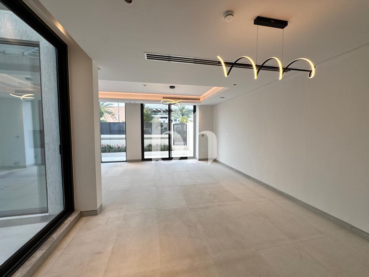 4 Bedroom Townhouse in West Village - photo 2