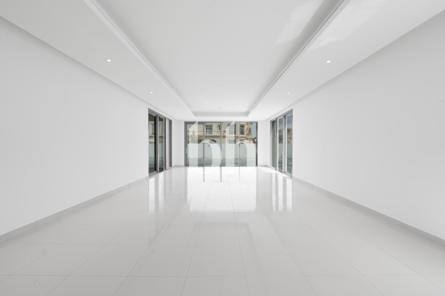 6 Bedroom Villa in Shakhbout City - photo 1