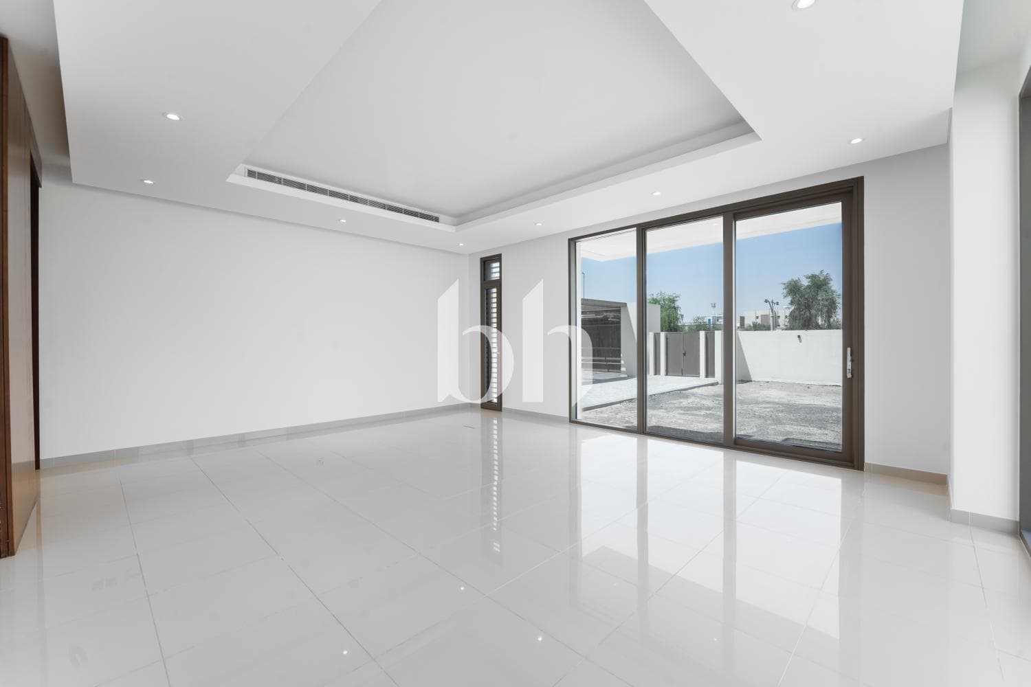 6 Bedroom Villa in Shakhbout City - photo 2