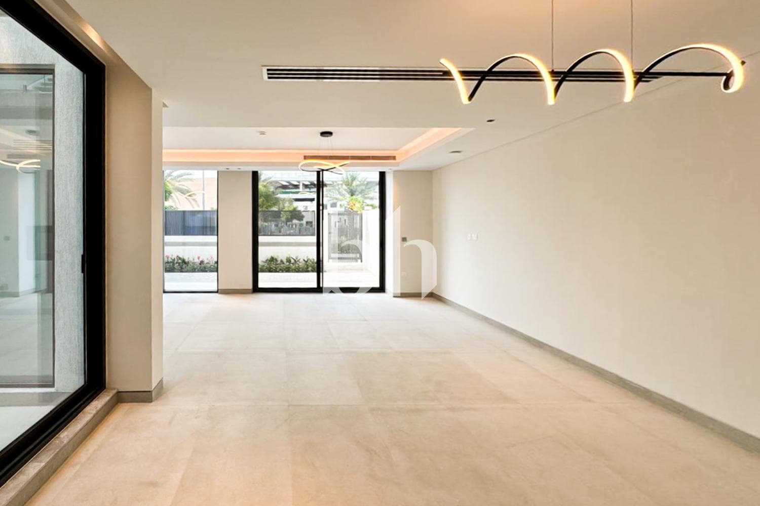 4 Bedroom Townhouse in Al Furjan West - photo 2