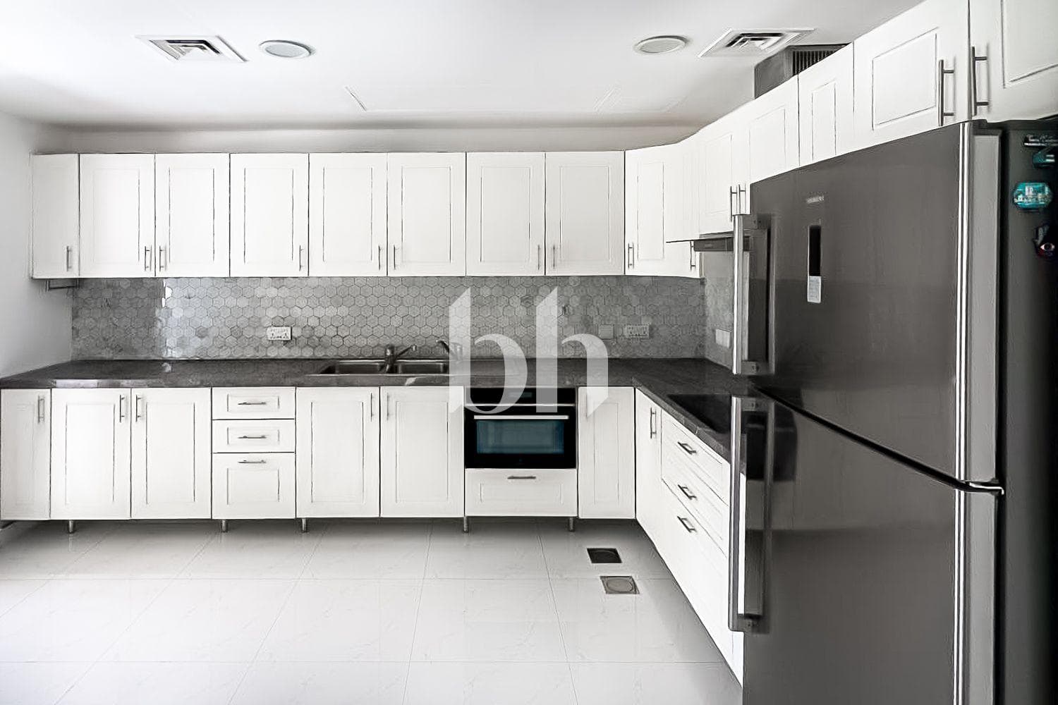 3 Bedroom Villa in Springs 1 - photo 1