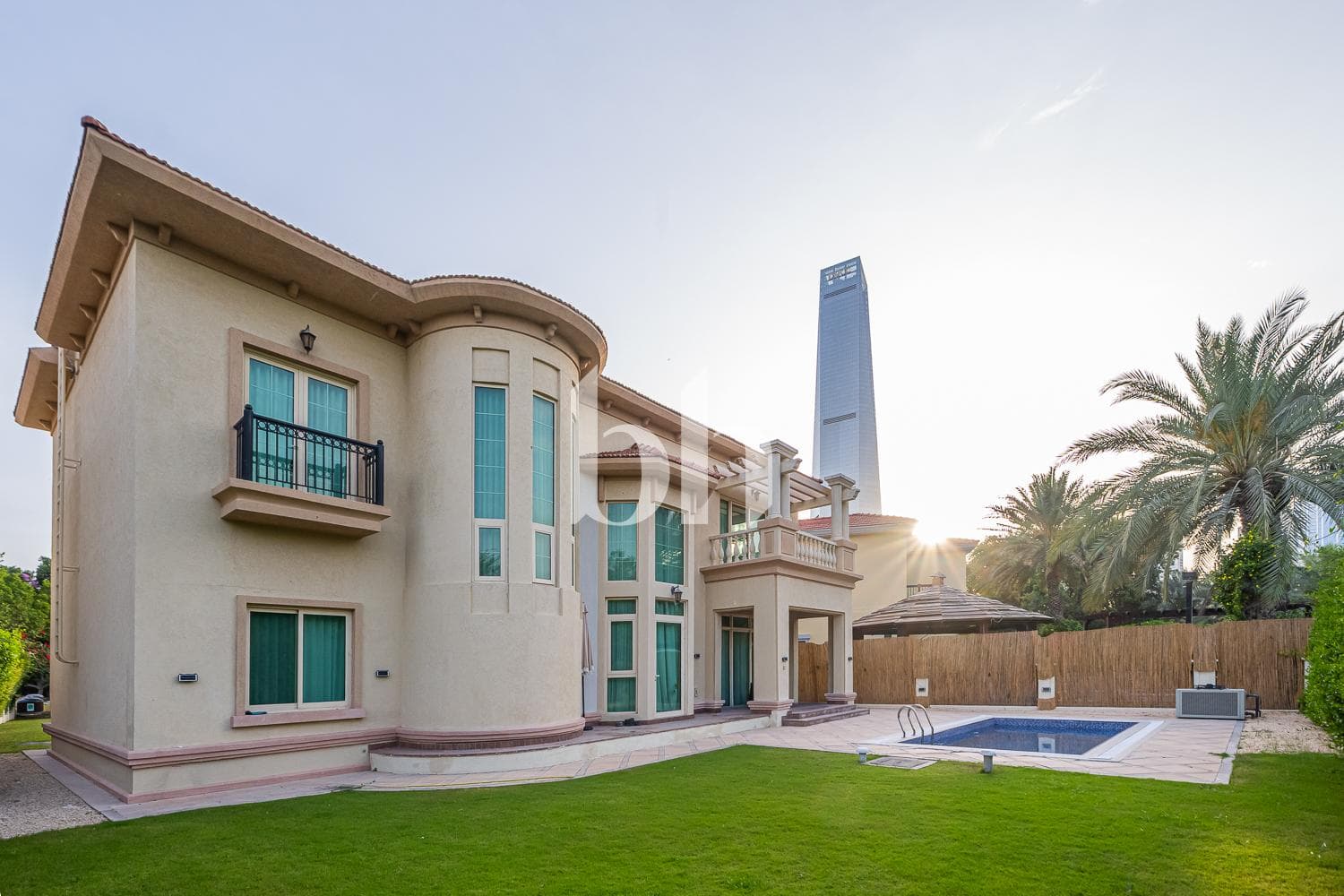 4 Bedrooms Villa in Garden Hall - photo 1