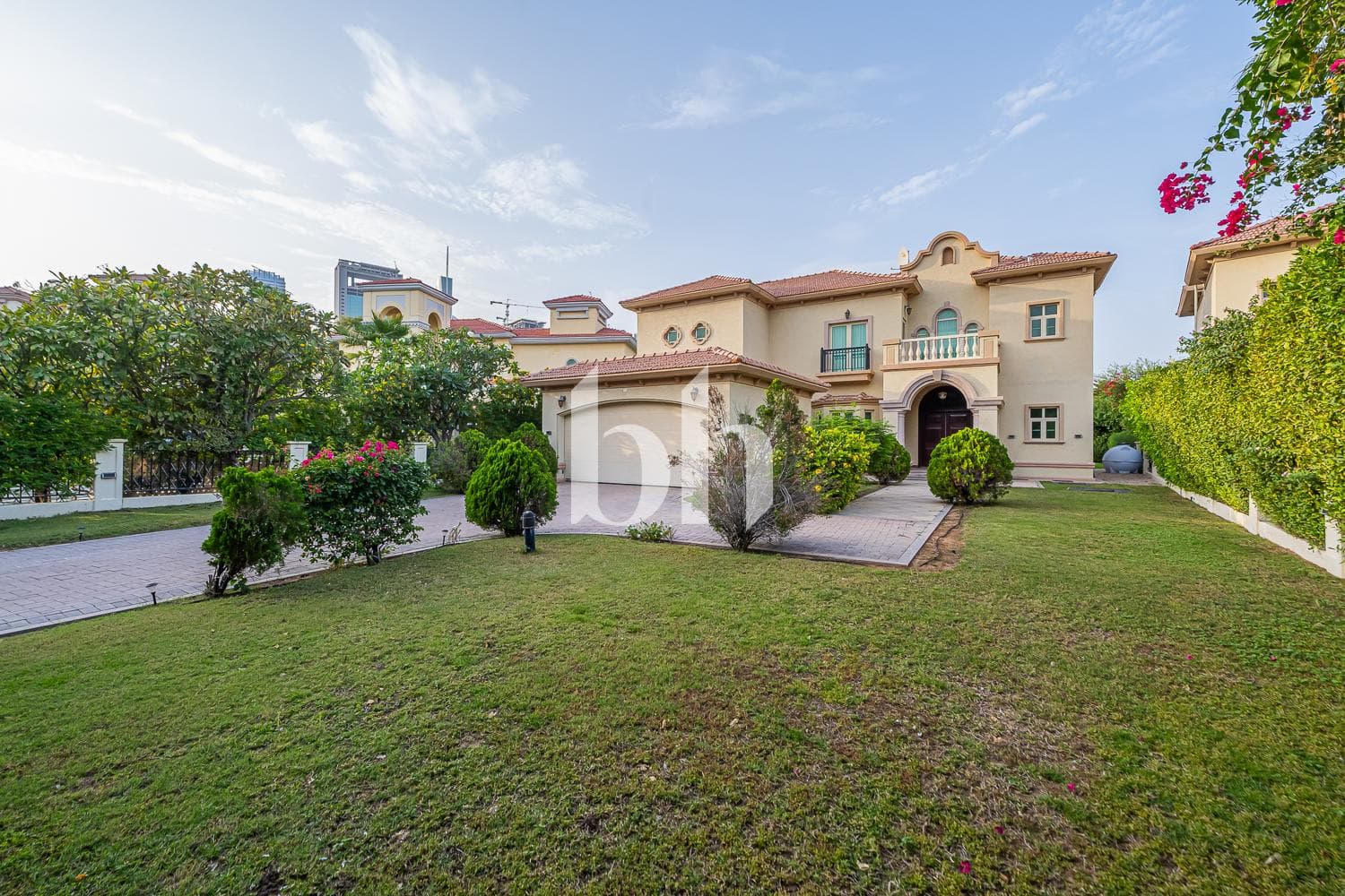 4 Bedrooms Villa in Garden Hall