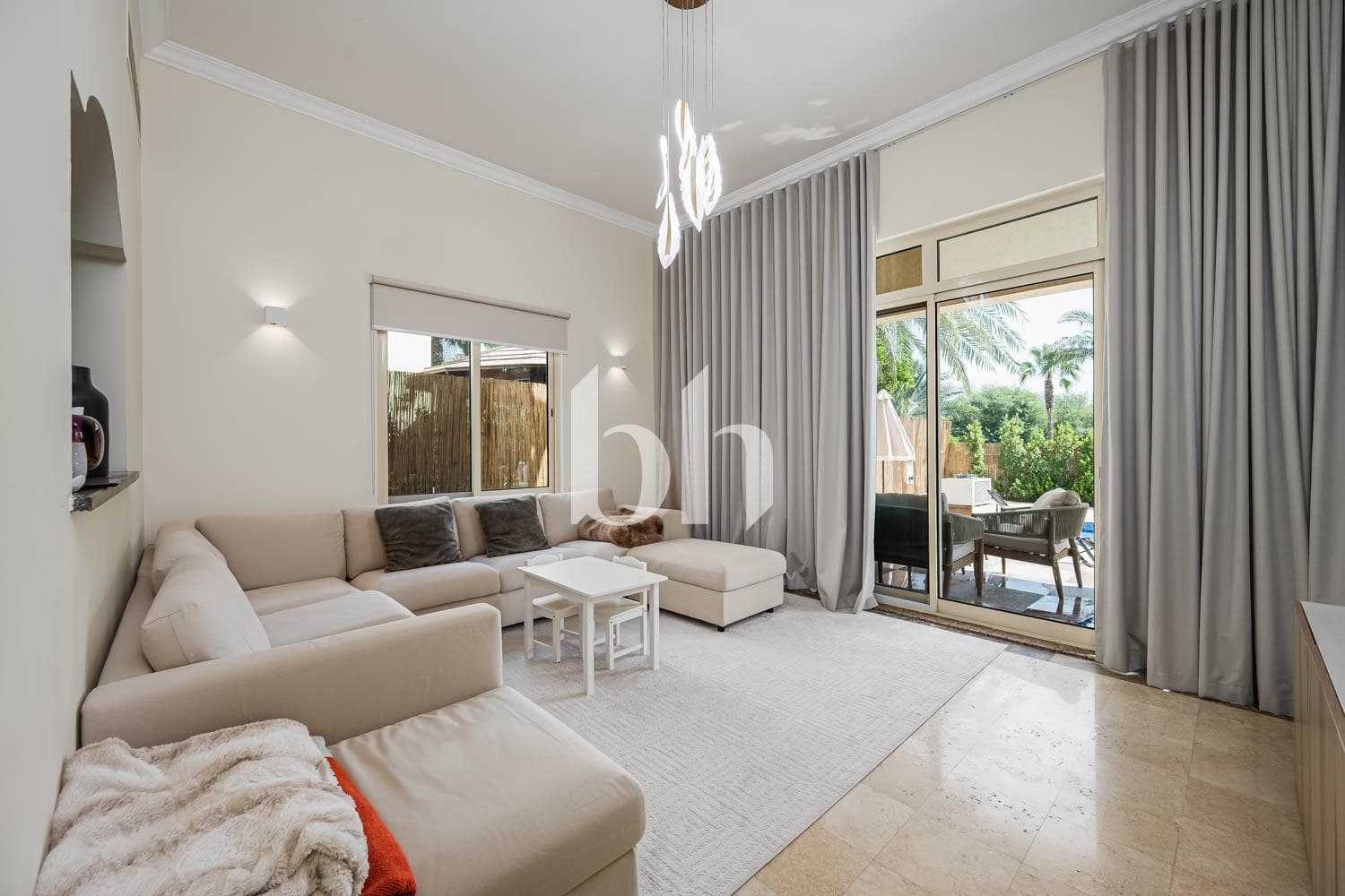 4 Bedroom Villa in Garden Hall - photo 1