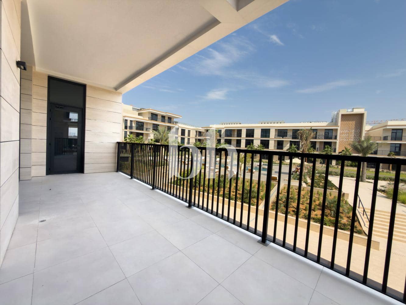 2 Bedroom Apartment in Souk Al Jubail - photo 2