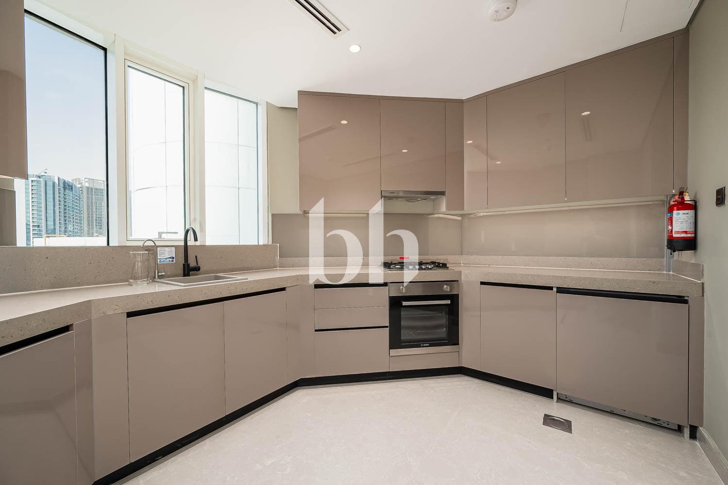 2 Bedroom Apartment in SAAS Tower - photo 2