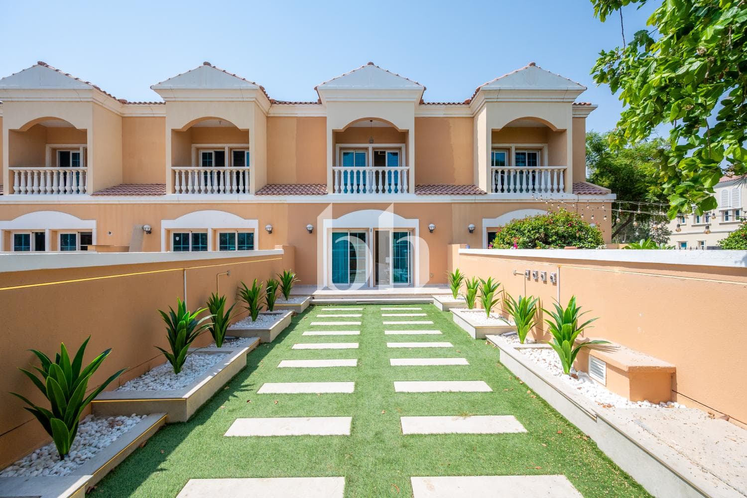 2 Bedroom Townhouse in District 9J - photo 2