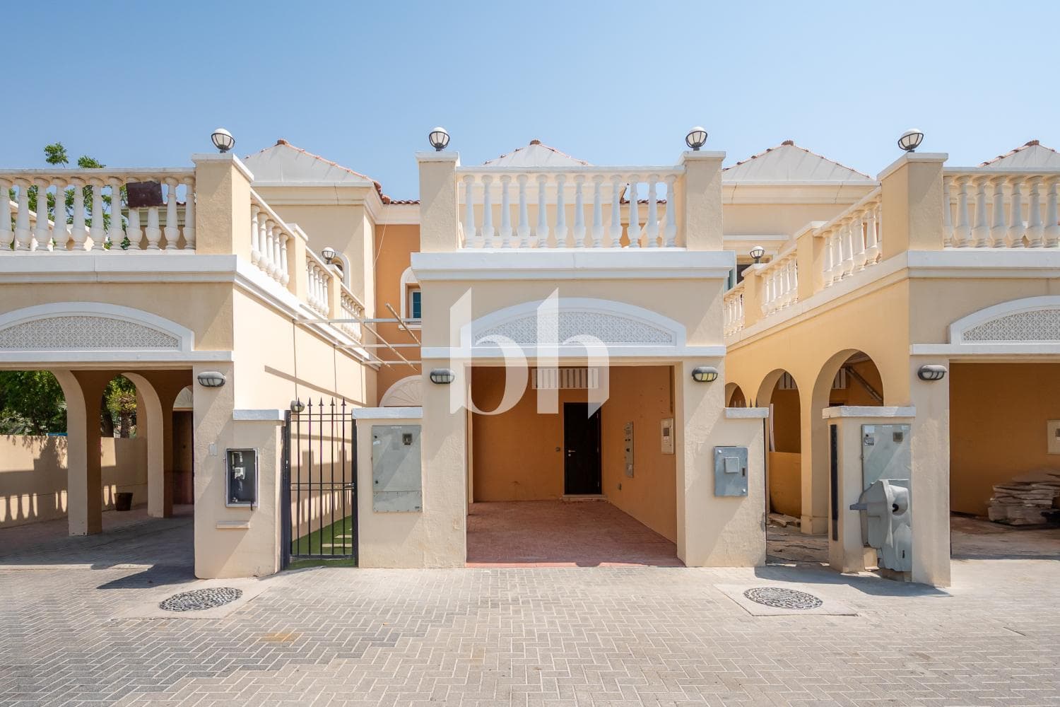 2 Bedroom Townhouse in District 9J - photo 1