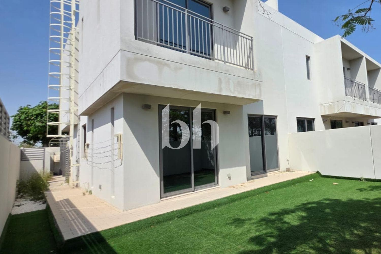 3 Bedroom Townhouse in Al Zahia 4 - photo 1