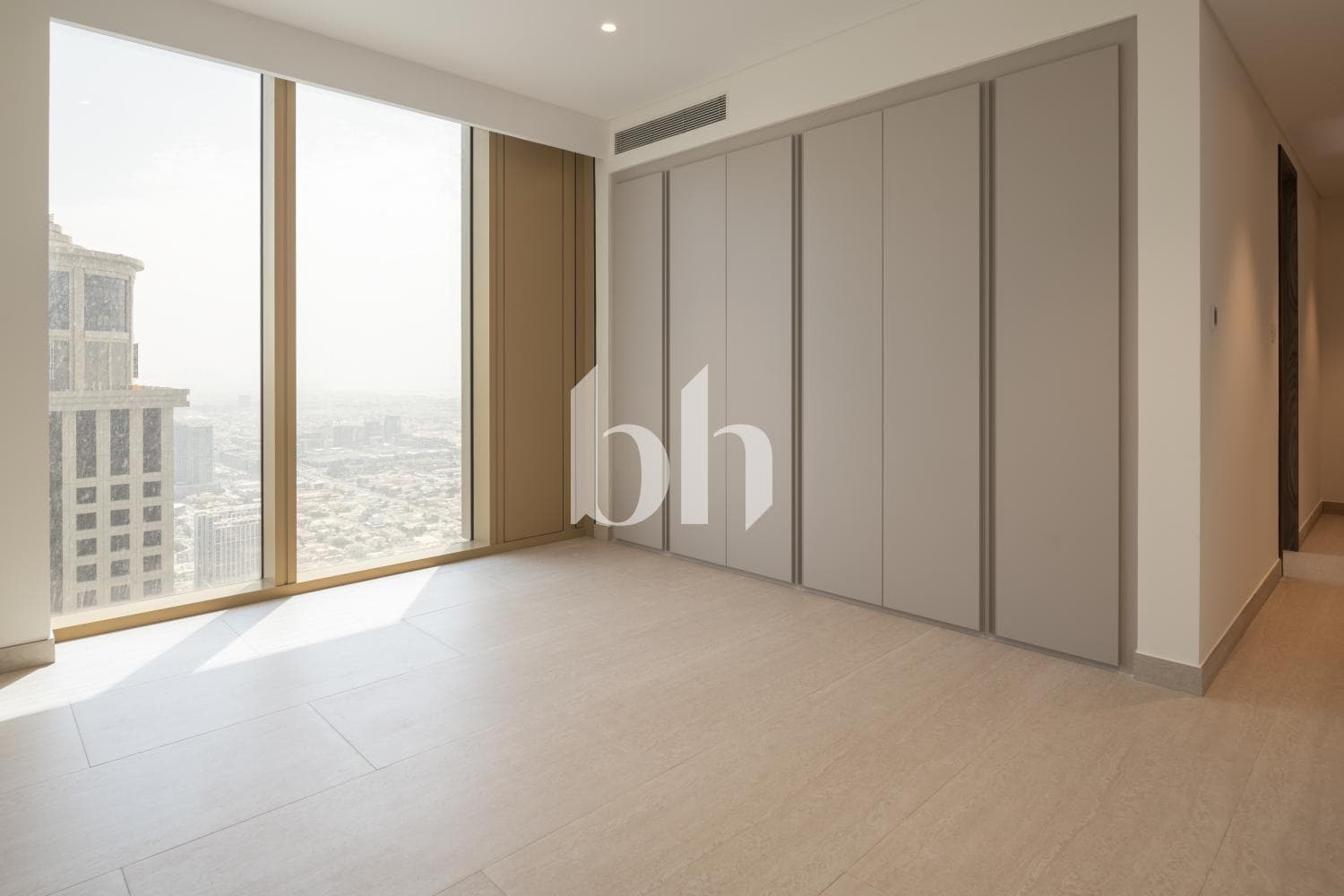 4 Bedroom Apartment in City Tower (New) - photo 1