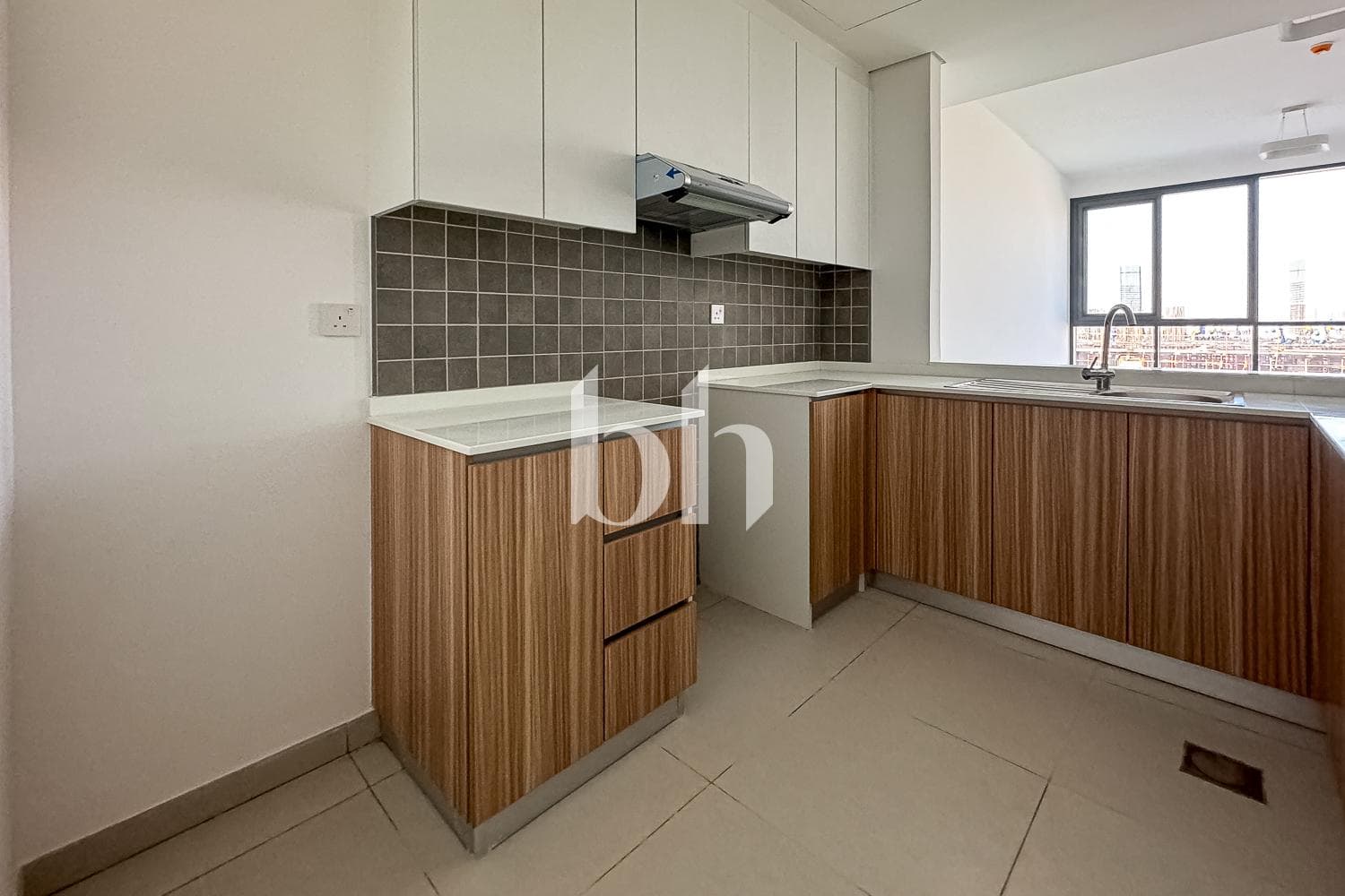 1 Bedroom Apartment in Bluebay Walk - photo 1