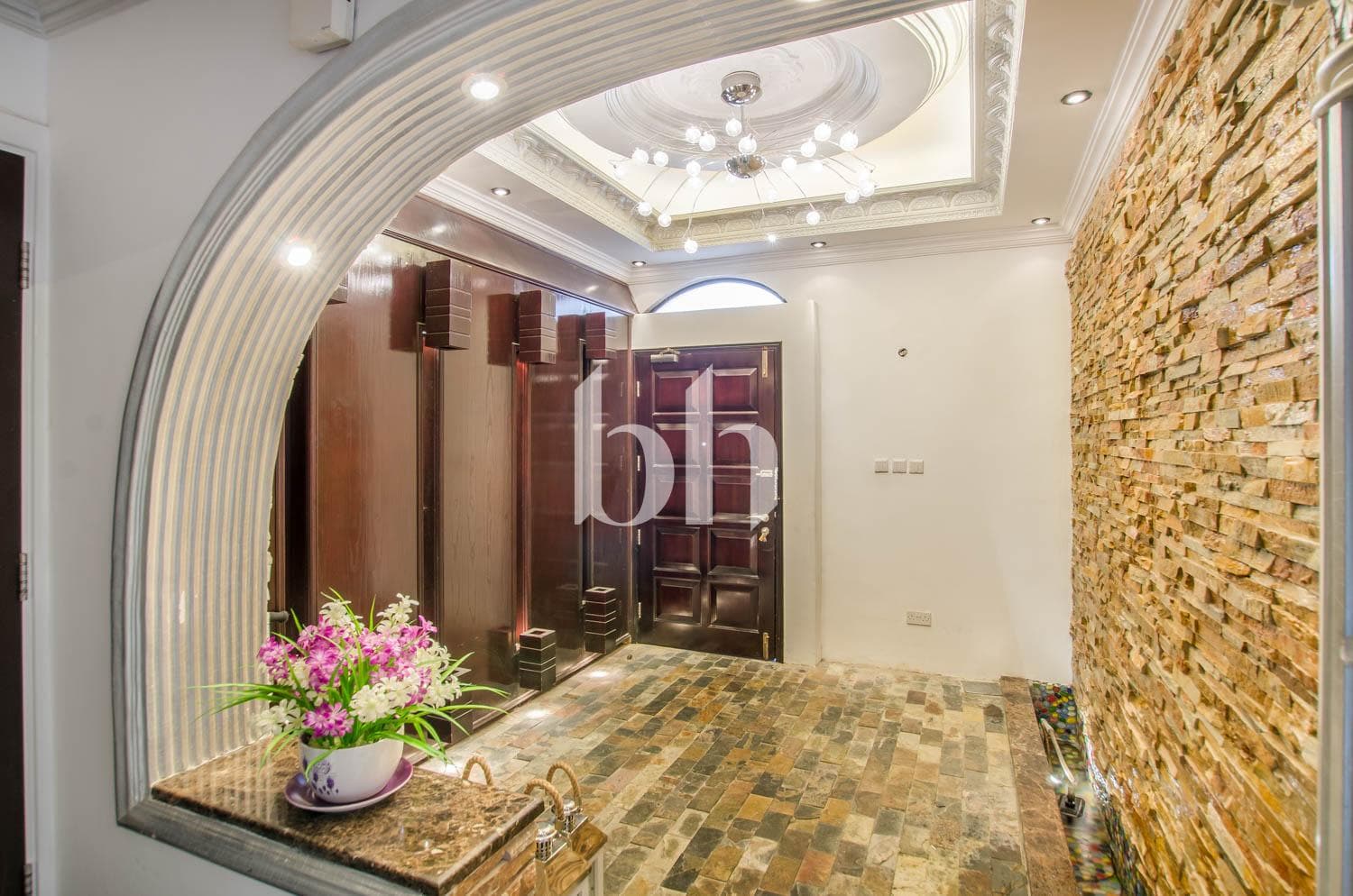 3 Bedroom Villa in Springs 1 - photo 2