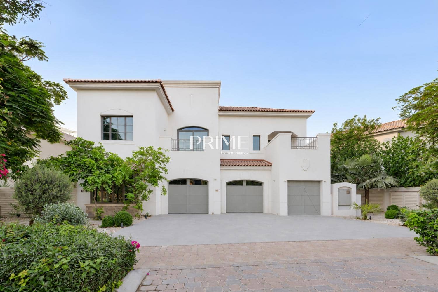 5 Bedroom Villa in Flame Tree Ridge - photo 1