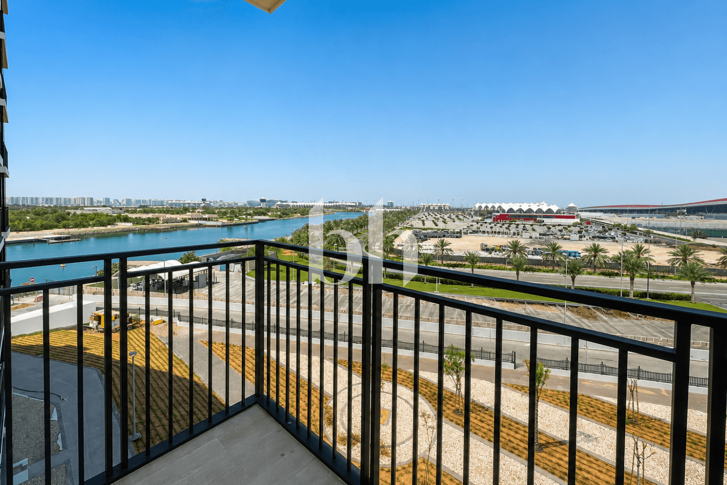 Studio Apartment in Waters Edge