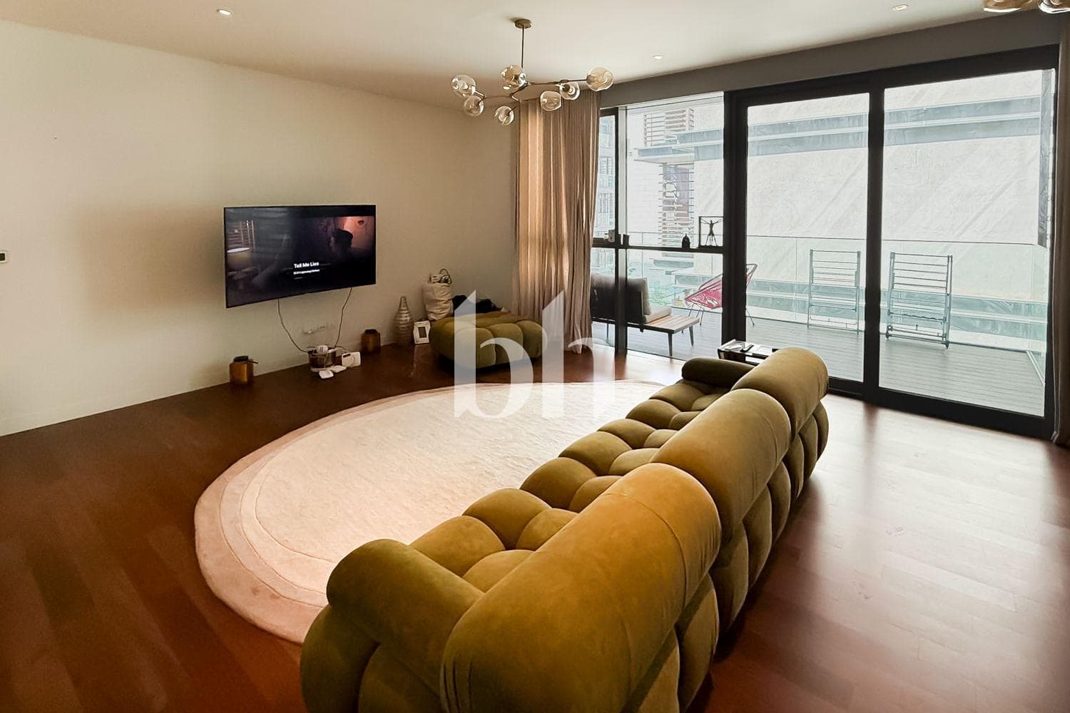1 Bedroom Apartment in Building 19, City Walk - photo 2