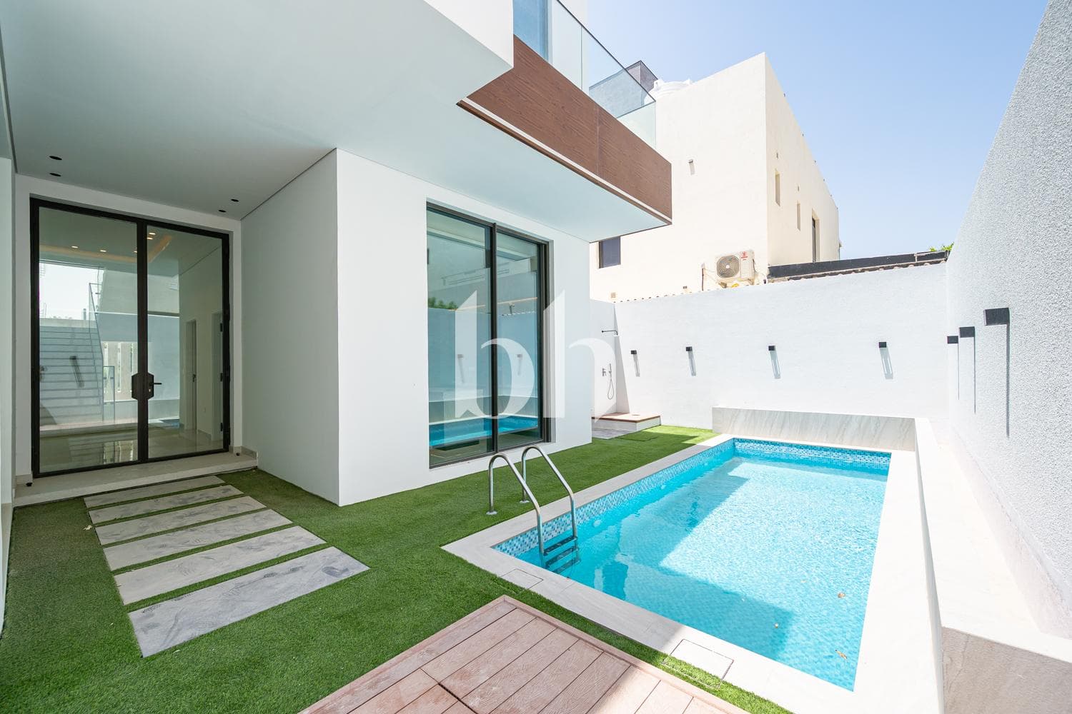5 Bedroom Villa in Nad Al Sheba Gardens 1 - photo 1