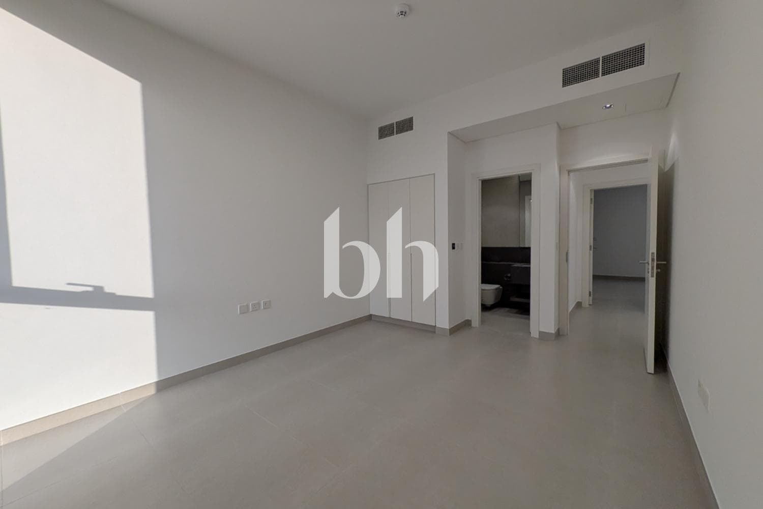 4 Bedroom Townhouse in Saro - photo 1