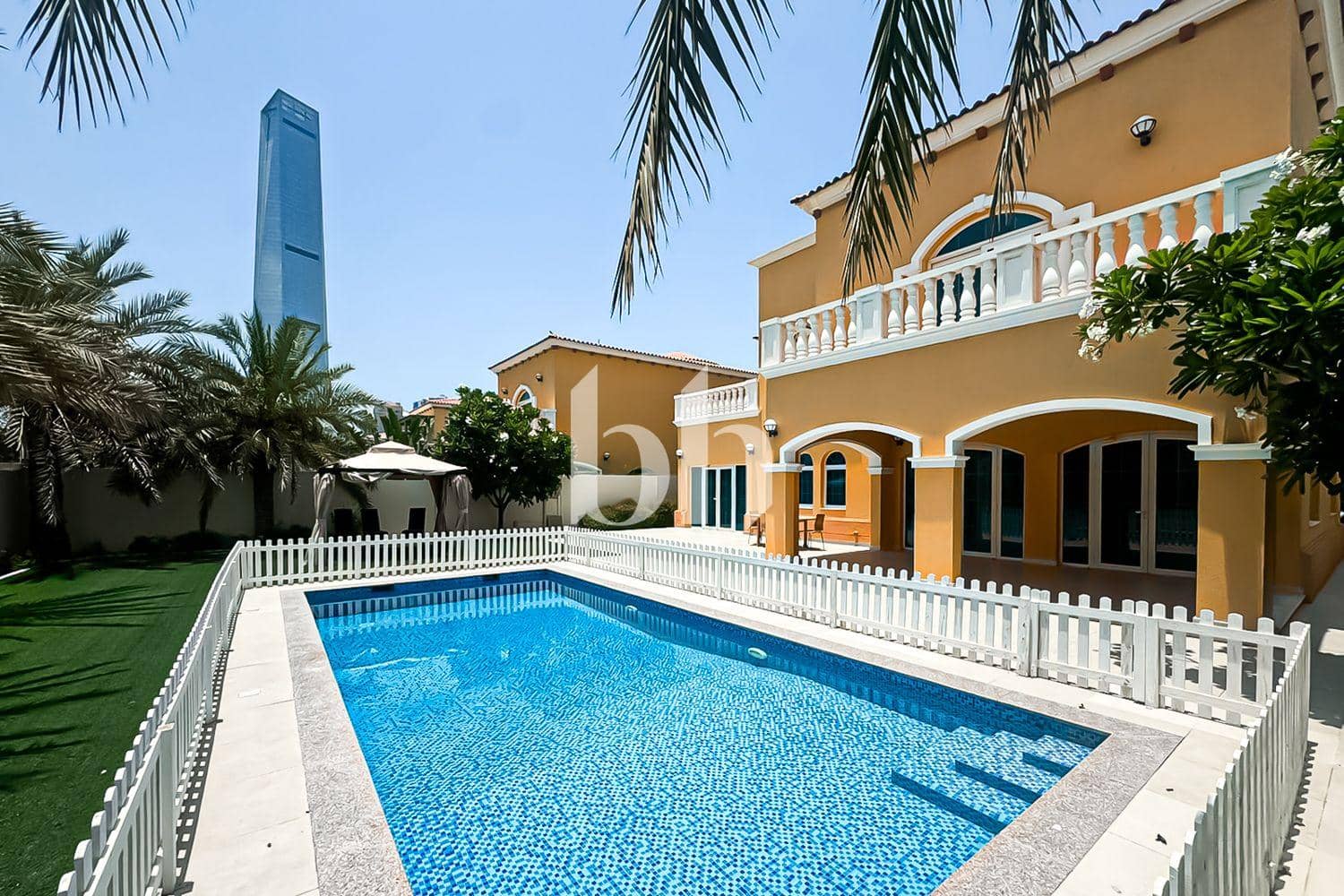 5 Bedroom Villa in Legacy Large
