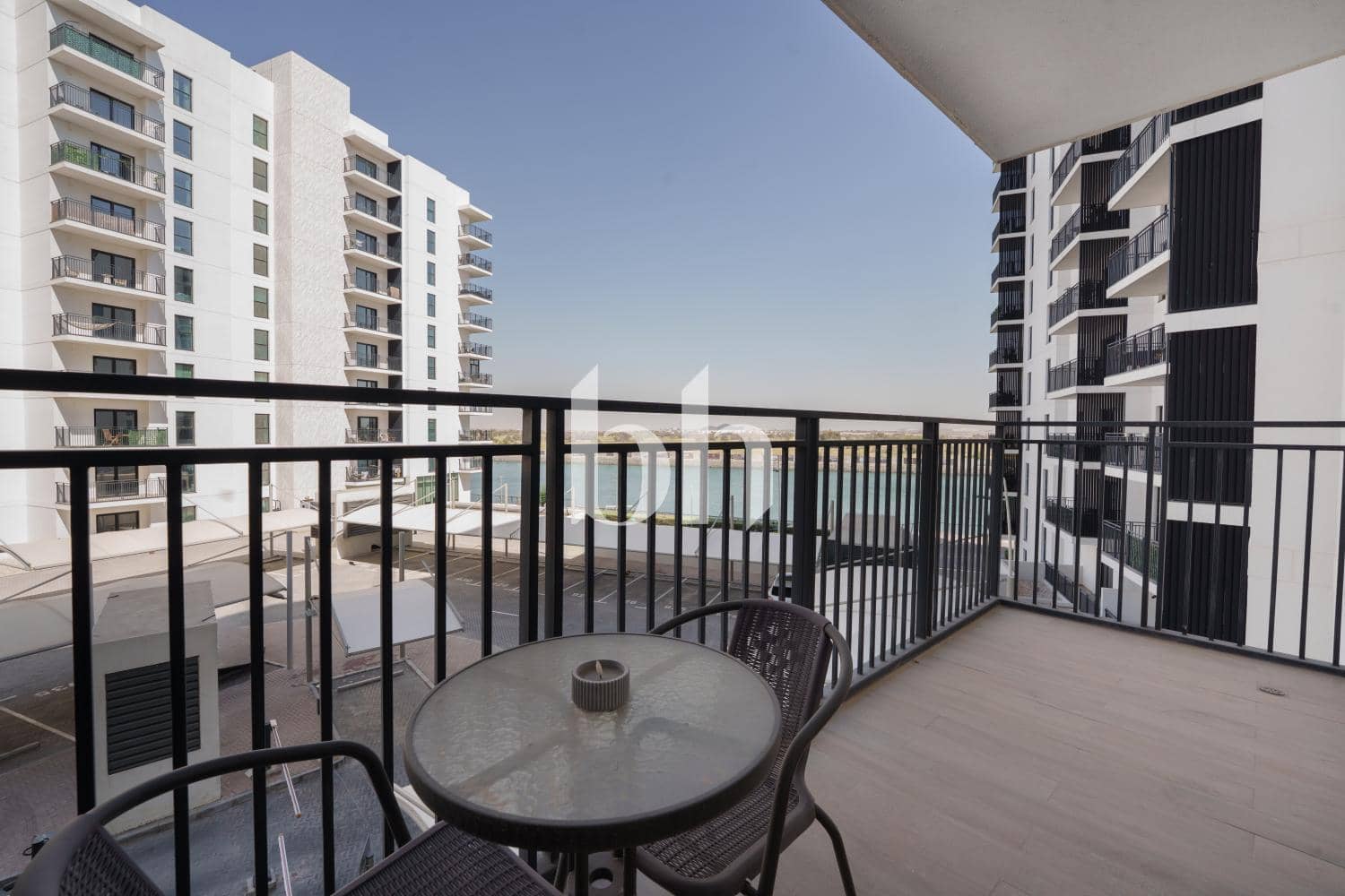 1 Bedroom Apartment in Waters Edge - photo 2