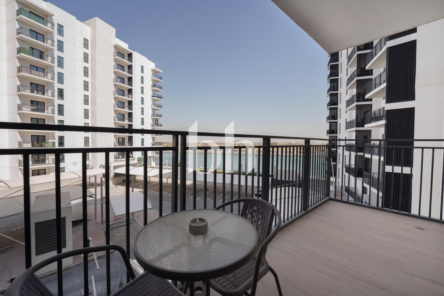 1 Bedroom Apartment in Waters Edge - photo 2
