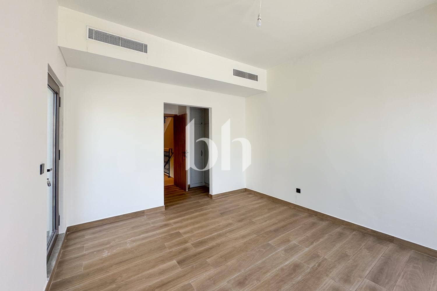 5 Bedroom Townhouse in Costa Brava 1 - photo 2