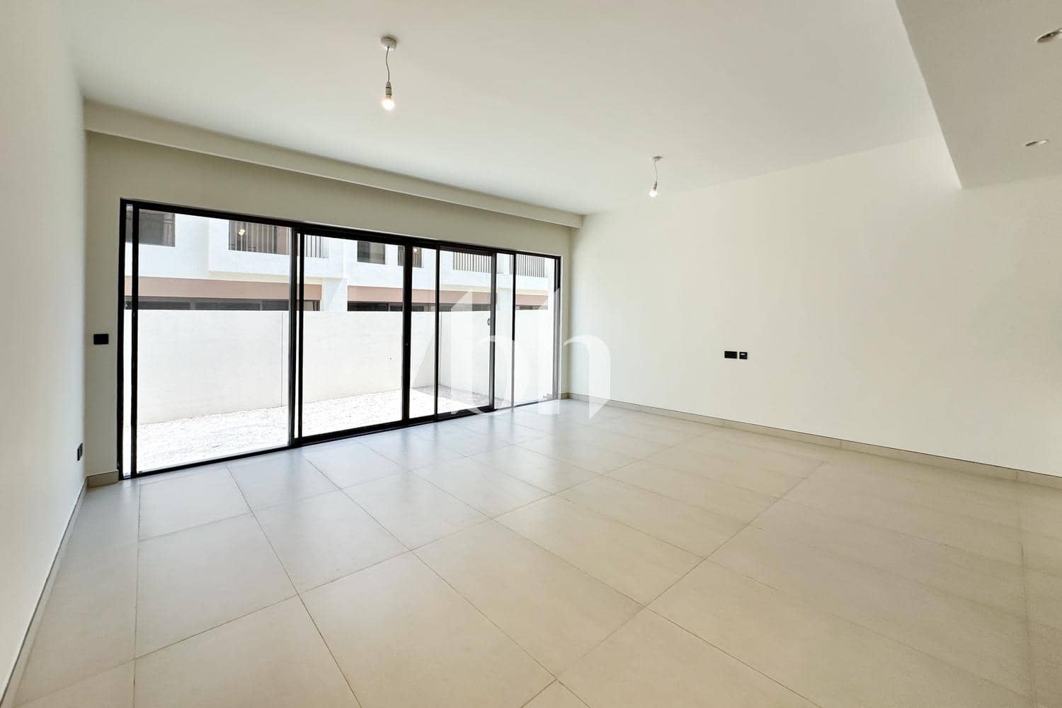 5 Bedroom Townhouse in Costa Brava 2 - photo 2