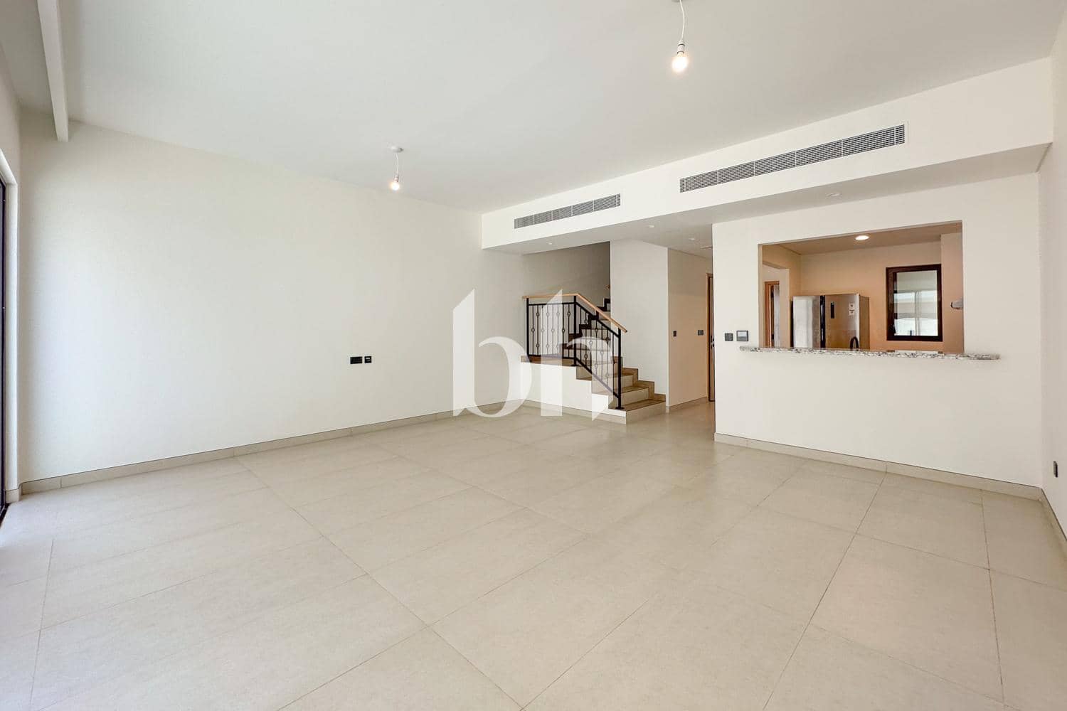 5 Bedroom Townhouse in Costa Brava 2 - photo 1