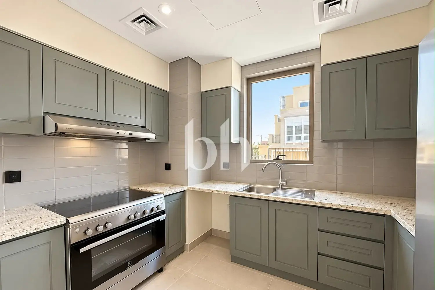 5 Bedroom Townhouse in Malta 2 - photo 1