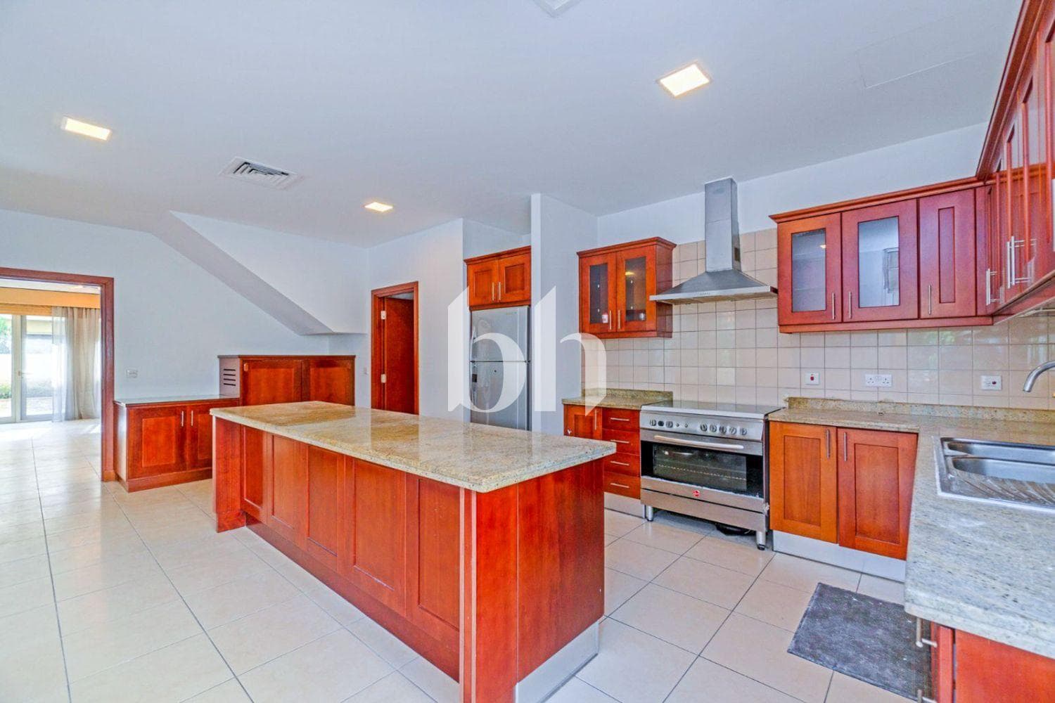 5 Bedroom Villa in Saheel 2 - photo 1