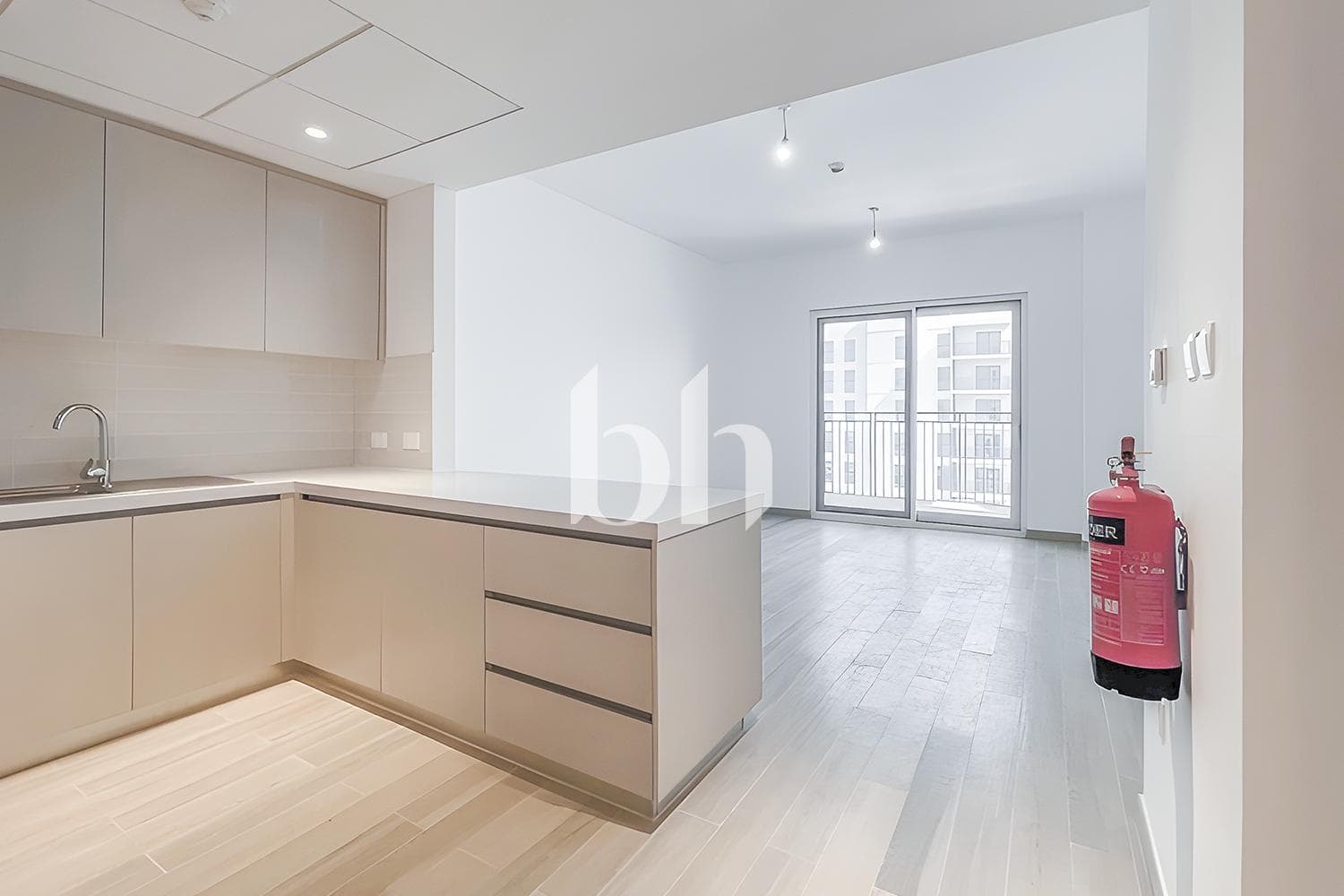 2 Bedroom Apartment in Waters Edge - photo 2