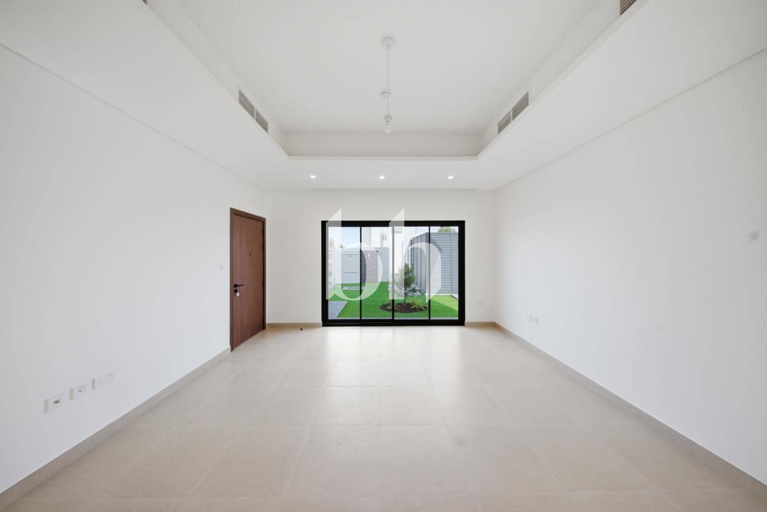 4 Bedroom Villa in Fay Alreeman - photo 1