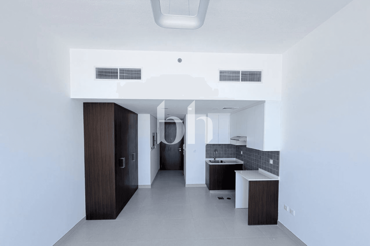 Studio Apartment in Bluebay Walk