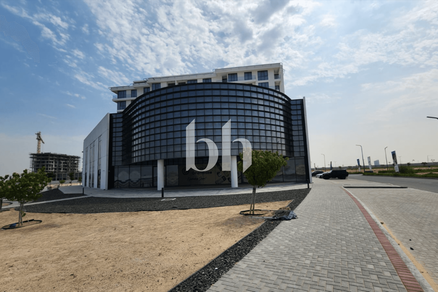 Studio Apartment in Bluebay Walk - photo 2