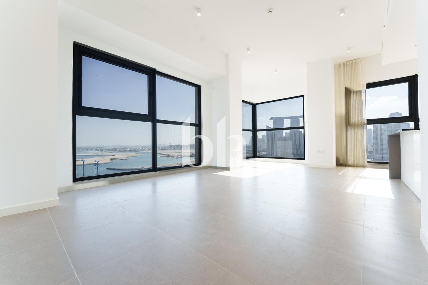 1 Bedroom Apartment in Pixel - photo 1