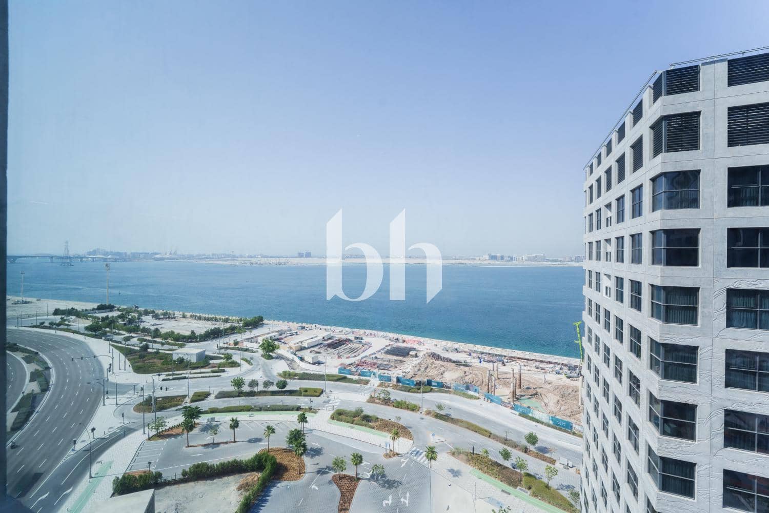 1 Bedroom Apartment in Pixel - photo 2