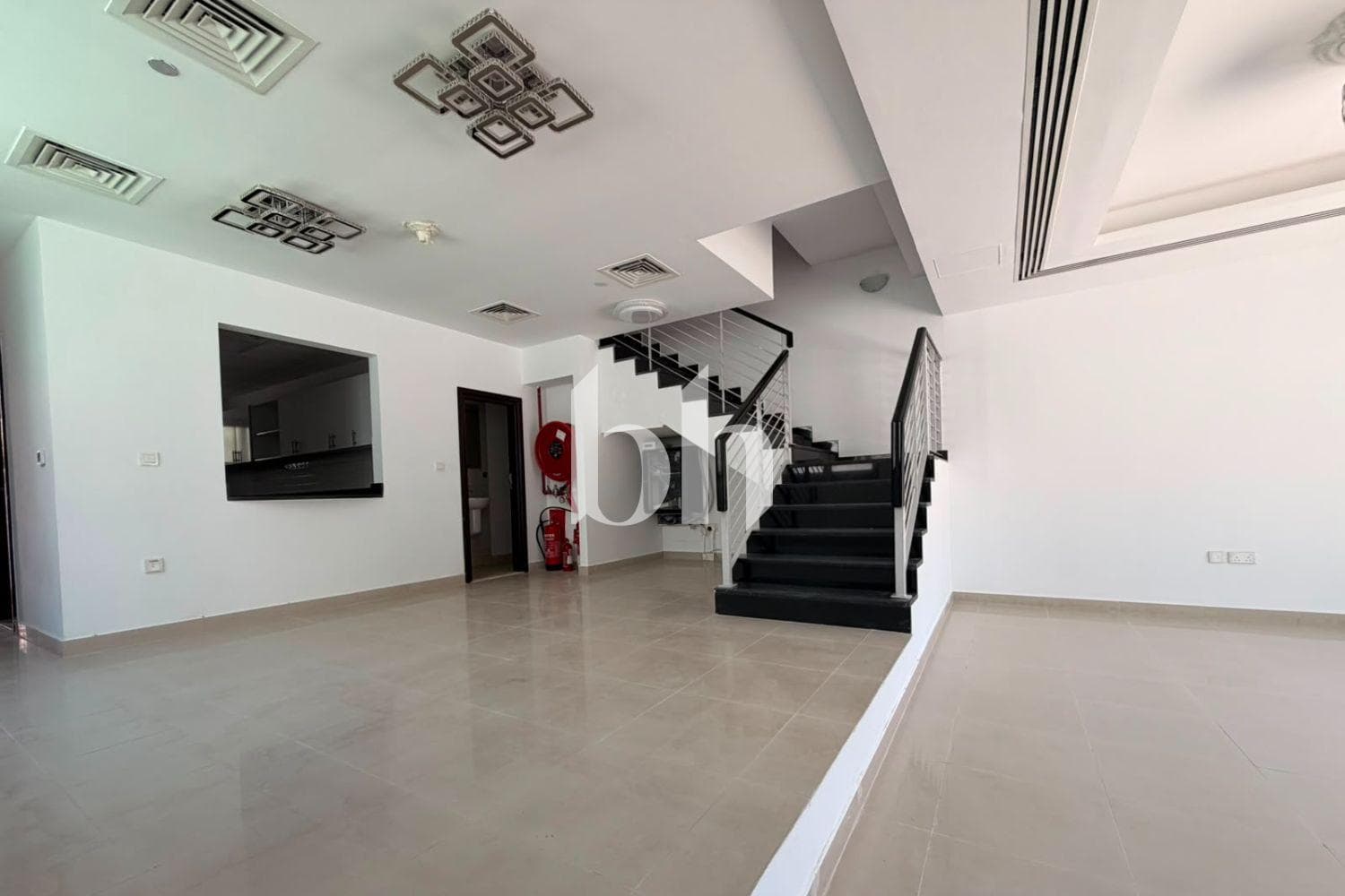4 Bedroom Townhouse in La Riviera Estate B - photo 2